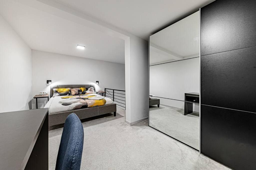 Chic Loft Bp: Industrial Gem Lejlighed Budapest Eksteriør billede